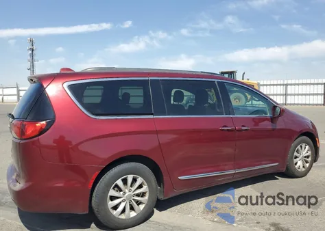 2017 Chrysler Pacifica Touring L z USA, uszkodzony, nr VIN 2C4RC1BG6HR621100